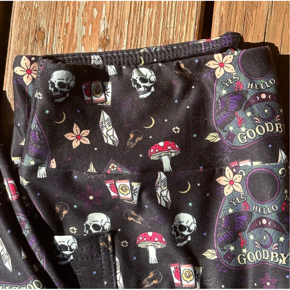 Playtime Planchette Super Soft Stretch Leggings - Picture 3 of 5